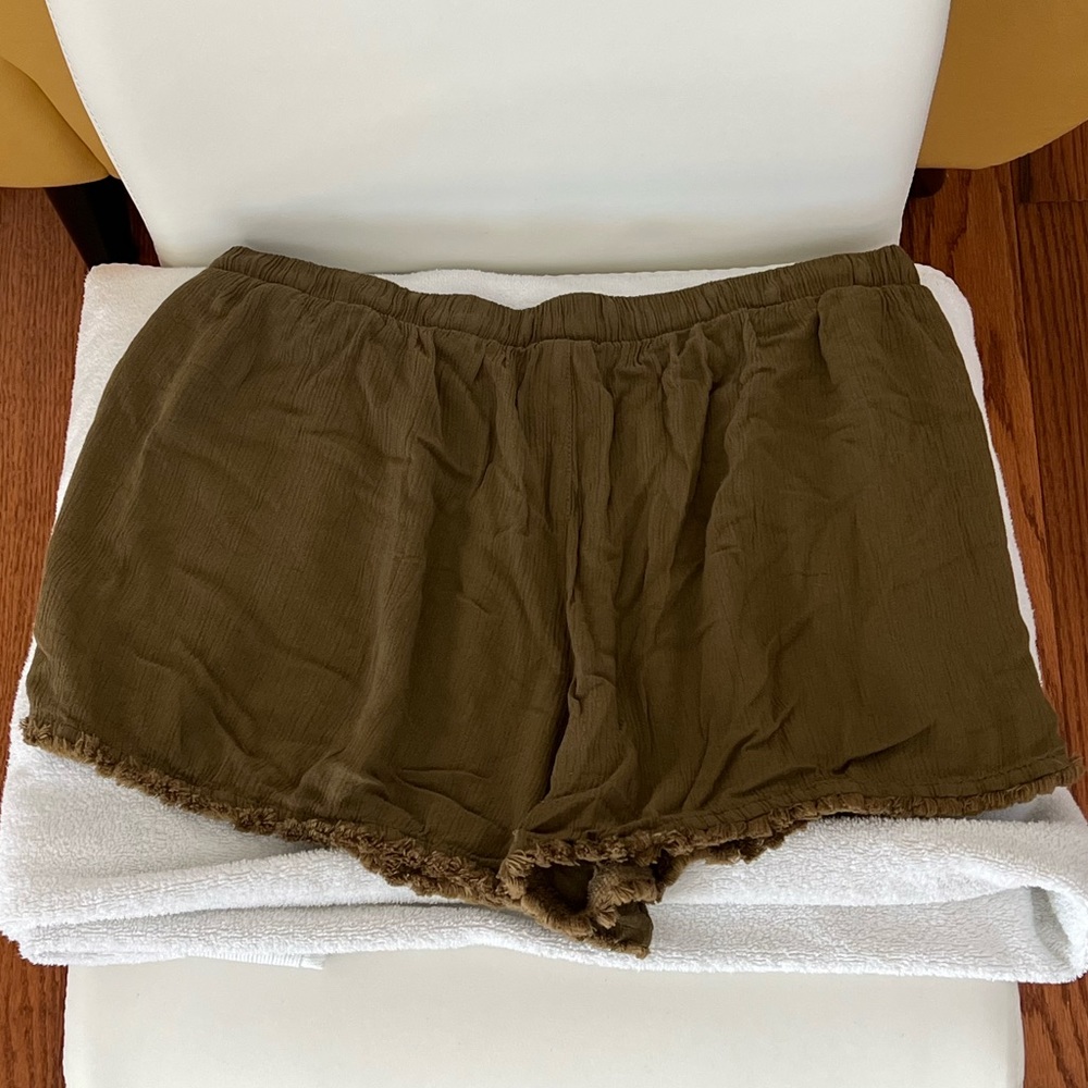 Junior girls size large shorts.Gently worn. Feel free to ask questions.